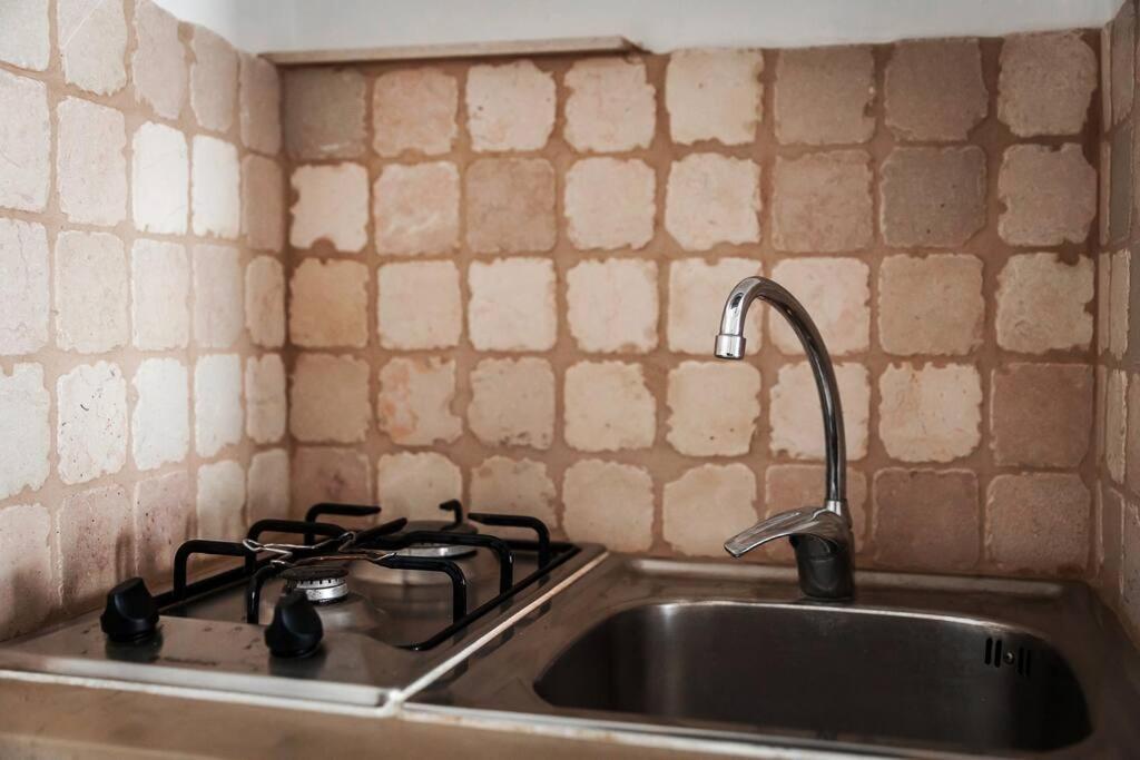 אוסטוני Casetta Laura C.I.S. Br07401291000012685 מראה חיצוני תמונה